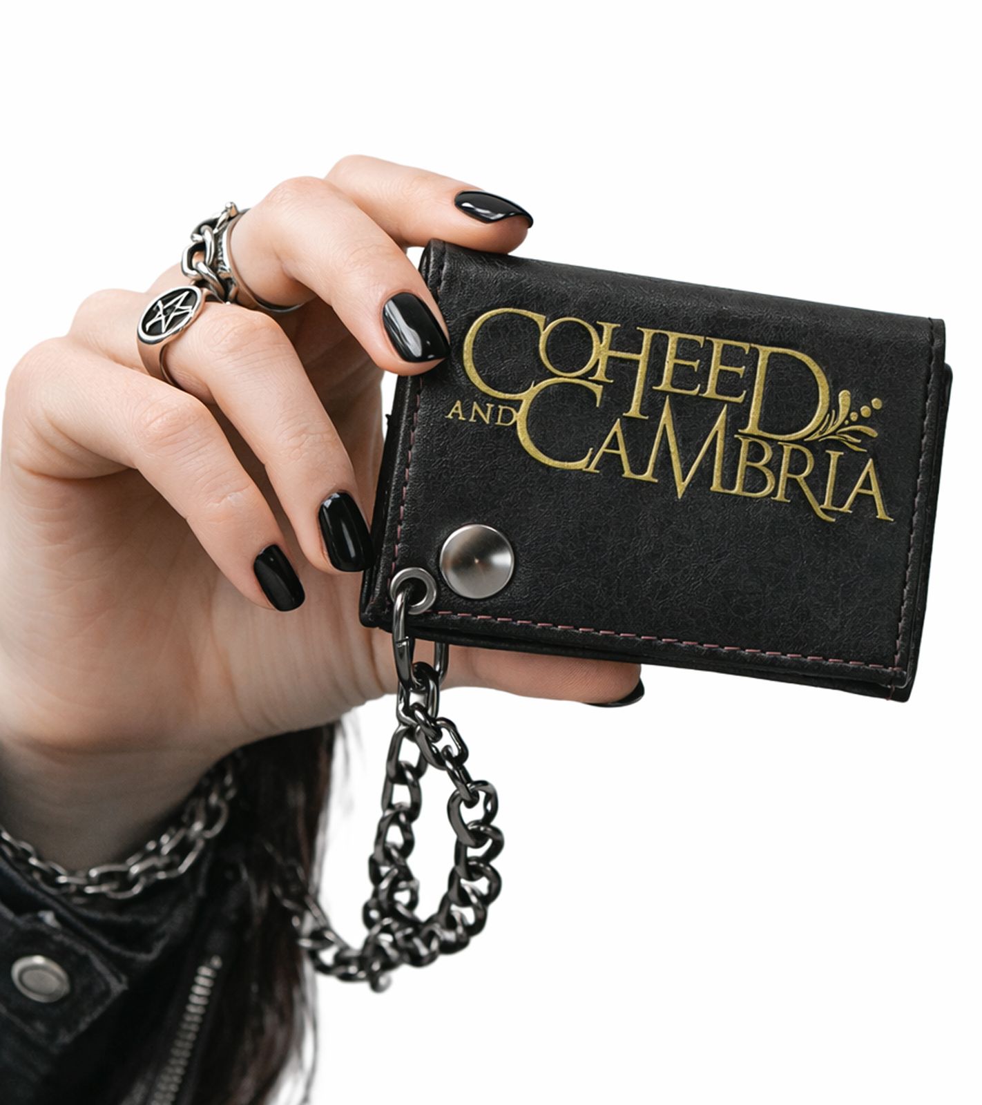 COHEED AND CAMBRIA Leder-Geldbörse mit Logo-Motiv Metalldruckknöpfen und Kette Rockiger Gothic-Style LW105544COH0 Schwarz/Gold